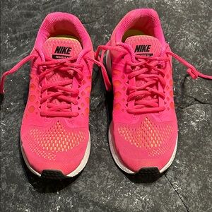 Nike Women's Bright Pink Athletic Shoes